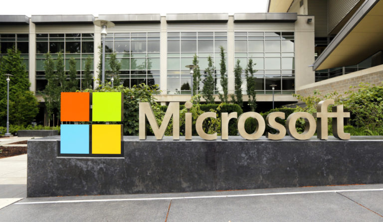 Microsoft Terdepan Dapatkan Yahoo