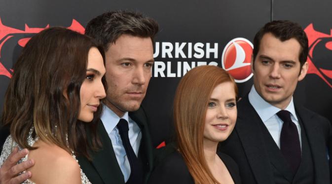 red carpet batman v superman ditunda