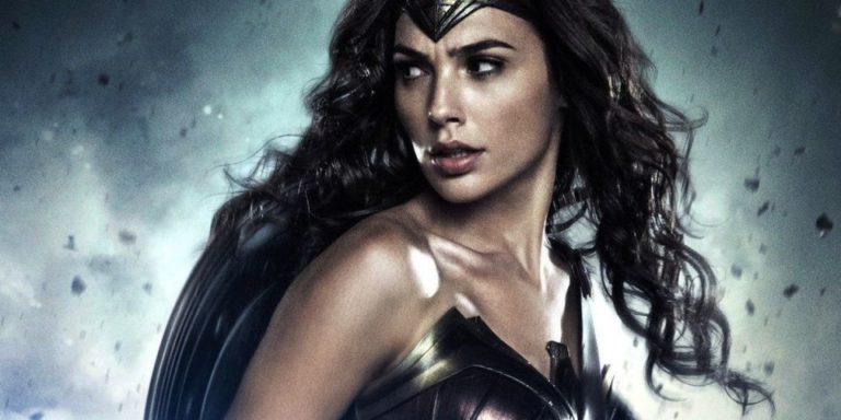 gal gadot dapatkan pedang pembunuh dewa