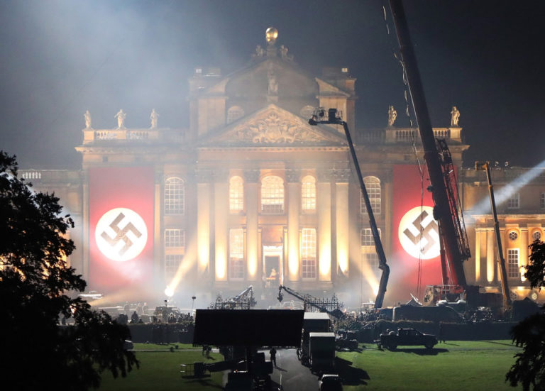 bendera nazi di set transformers