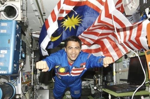 Astronot Muslim Bilang Bumi Bulat atau Bumi Datar