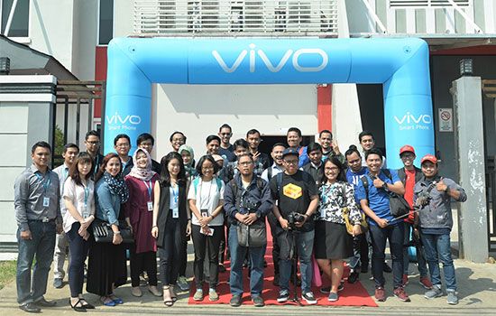 rakit smartphone vivo di indonesia 