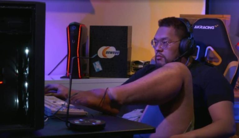 "Larva" Juarai Tournament Starcraft ZOTAC Cup, Dengan Bermain Menggunakan Kaki! 26 “Larva” Juarai Tournament Starcraft ZOTAC Cup, Dengan Bermain Menggunakan Kaki!