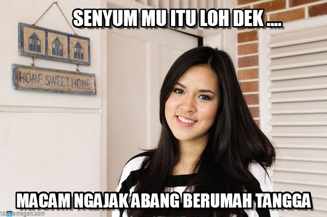 Meme Lucu Raisa Senyum Mu Itu Loh