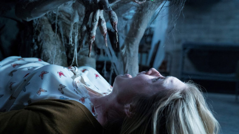5 Adegan Paling Mengerikan yang ada dalam Film Insidious