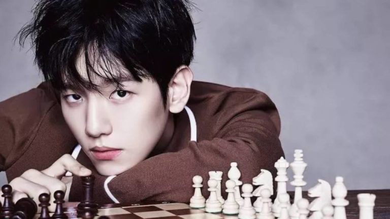 Dikecam Tentang Depresi, Akhirnya Baekhyun EXO Minta Maaf!