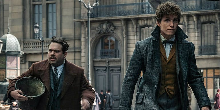 Sejumlah Foto Bocorkan Gambaran Sekuel Film Fantastic Beasts The Crimes Of Grindelwald! Dafunda Com