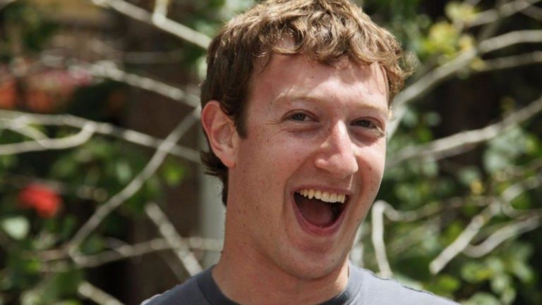 8 Meme Sidang Mark Zuckerberg Ini Lucu Banget