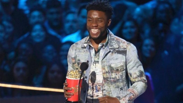 Chadwick Boseman Pemeran Black Panther Mendapatkan Penghargaan "Best Performance" di MTV Movie & TV Awards 23 Chadwick Boseman Pemeran Black Panther Mendapatkan Penghargaan “Best Performance” di MTV Movie & TV Awards