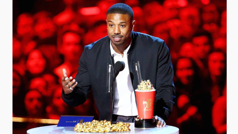 Michael B. Jordan Mengalahkan Thanos sebagai 'Best Villain' di MTV Movie & TV Award 16 Michael B. Jordan Mengalahkan Thanos sebagai ‘Best Villain’ di MTV Movie & TV Award