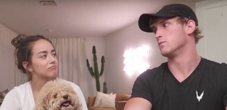 Chloe Bennet Tegaskan Dirinya Berkencan Dengan Logan Paul