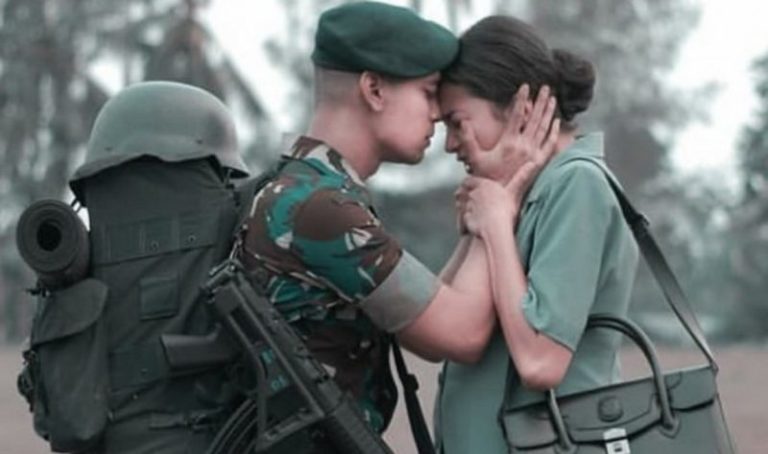 10 Film Romantis Indonesia Terbaik Siapin Tisu Ya 