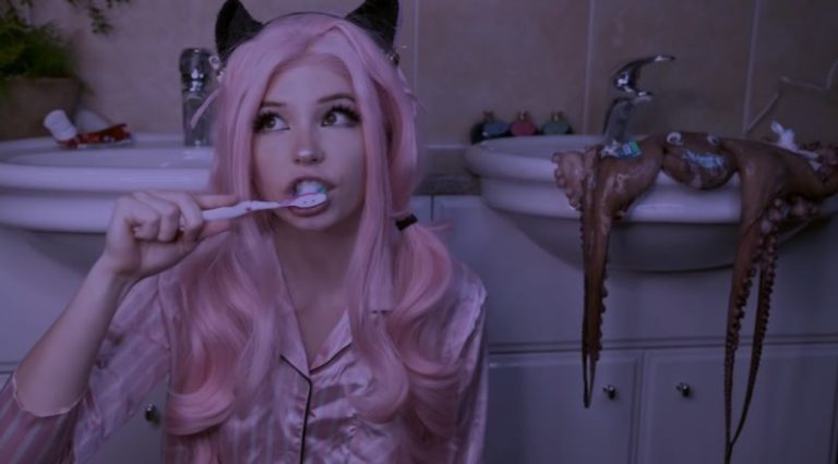 Air Mandi Bekas Belle Delphine Dijual Dengan Harga Gila di eBay