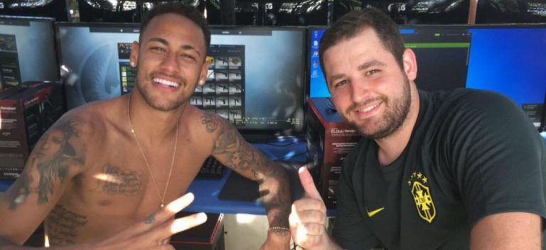 Neymar menang 1 vs 5 di counter strike global offensive