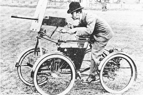 Aneh Banget! Inilah 11 Bentuk Kendaraan Militer Perang Dunia I, Dijamin Bikin Ngakak! Quadricycle