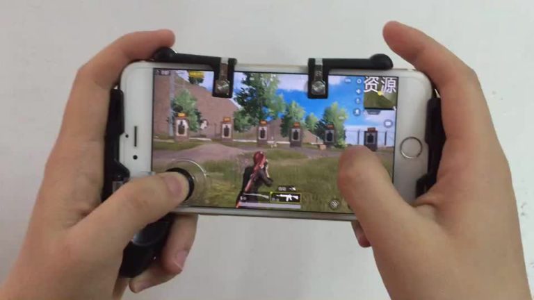 Berbagai Macam Joystick HP yang Bisa Kamu Pakai untuk Main Game Mobile 8 Berbagai Macam Joystick HP yang Bisa Kamu Pakai untuk Main Game Mobile