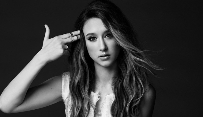 Cantik Banget, Inilah 10 Potret Taissa Farmiga, Pemeran Suster Irene Dalam Film The Nun! 17 Agustus