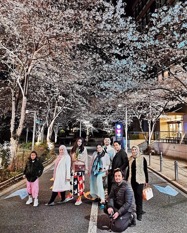 Dulunya Sedih, Ini 5 Foto Keceriaan Luna Maya Di Jepang Dafunda Otaku