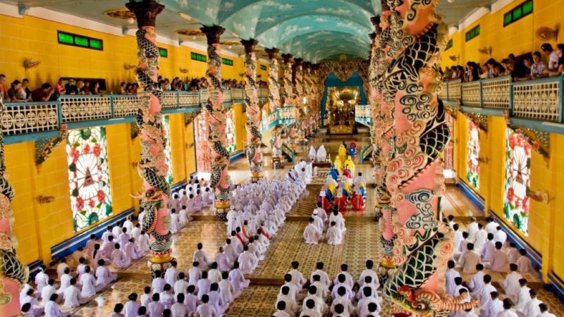 Fakta Tentang Cao Dai Temple, Agama Penyembah Dajjal Di Vietnam! Aula