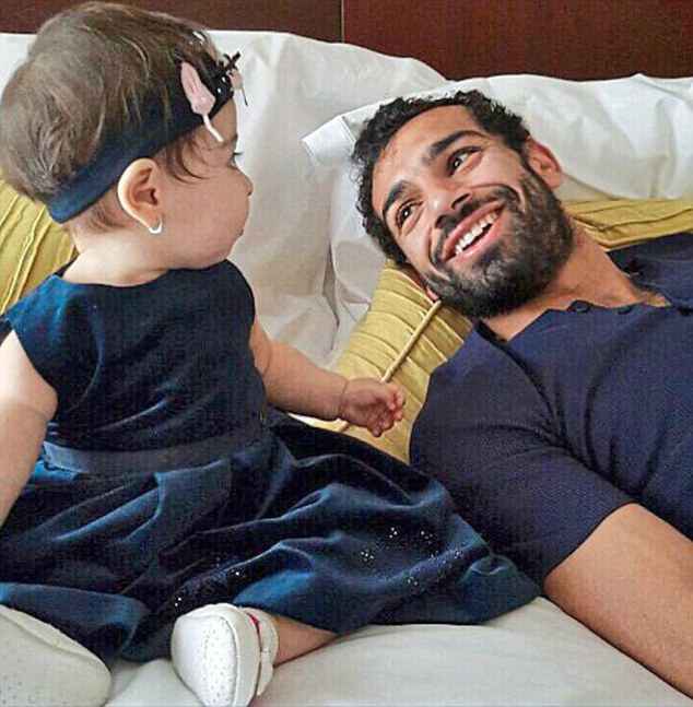 Inilah 8 Pesona Mohamed Salah Yang Harus Kalian Ketahui, Sempatkan Baca Alquran Sebelum Bertanding Loh! Quality Time Bersama Putrinya