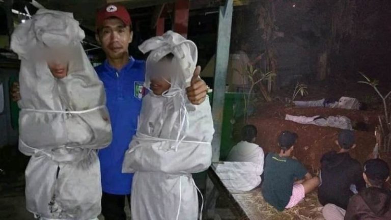 Ketahuan Prank Takuti Warga Jadi Pocong Pakai Mukena Nenek, 2 Remaja di Depok Ini Dihukum Tidur di Kuburan!