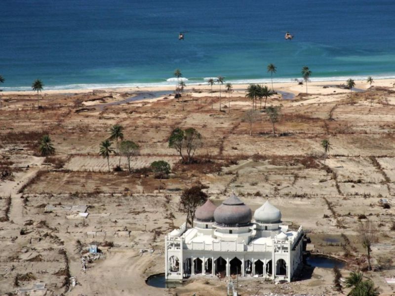 Masjid Tetap Kokoh Hingga Martunis, Inilah 4 Keajaiban Saat Tsunami Aceh Tahun 2004 Lalu! Masjid Rahmattulah