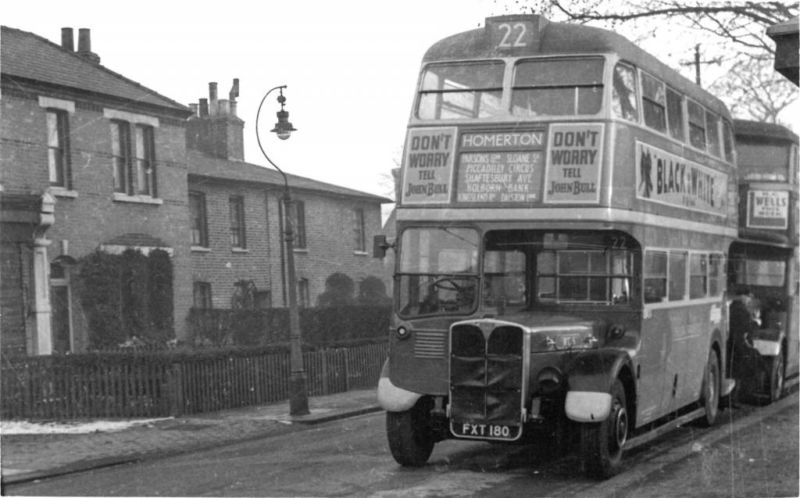 Mengerikan, Inilah 7 Kendaraan Berhantu Dan Paling Terkutuk Di Dunia! The Phantom Bus Of London