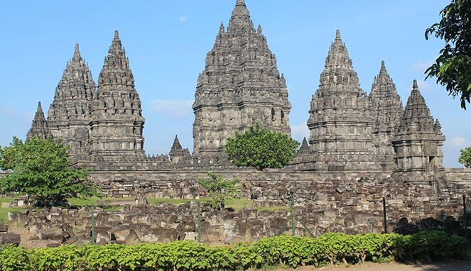 Percaya Atau Tidak, 3 Tempat Indah di Indonesia ini Diyakini Hasil Tangan dari Para Jin! - Candi Prambanan