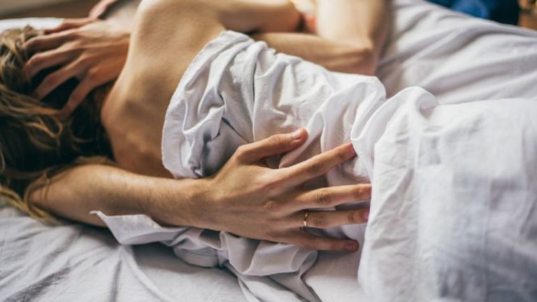 Pernah Merasakannya? Inilah 4 Arti Mimpi Seksual Anda!