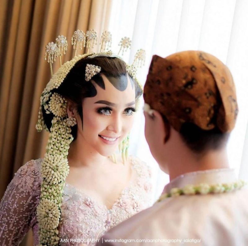 Potret Kebahagian Pernikahan Lucinta Luna Dafunda Viral