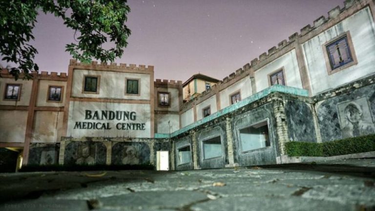 Serem ! Inilah Bangunan Horor Di Indonesia, Rumah Raditya Dika Salah Satunya