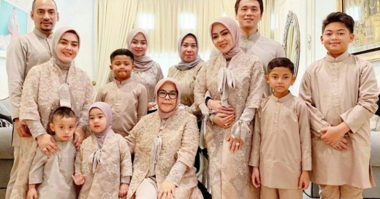 Tampil Kece dan Mewah, Inilah Gaya Busana Lebaran Keluarga Selebritis Indonesia