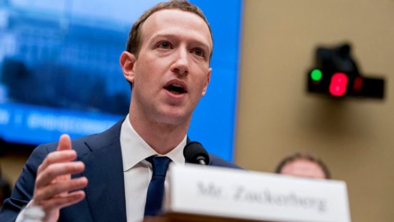 Mark Zuckberg Jelaskan Penyebab Facebook Cs Sering Down