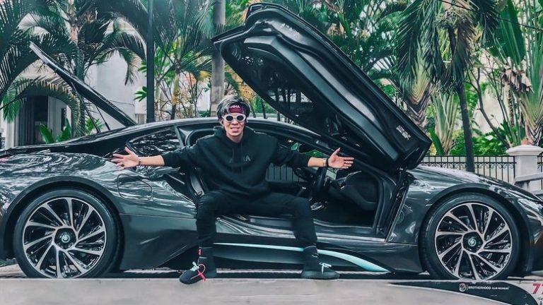10 YouTuber dengan Pendapatan Terbanyak, Atta Halilintar Masuk 10 Besar