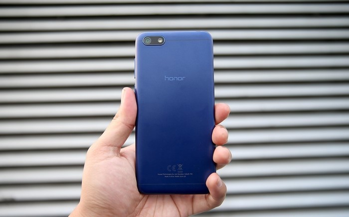 Unboxing Honor 7s 7