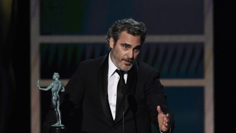 Jadi Aktor Terbaik SAG Awards, Joaquin Phoenix Beri Penghormatan untuk Heath Ledger