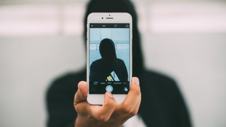 iPhone 4 Menjadi Bukti Kejahatan Seks Reynhard Sinaga