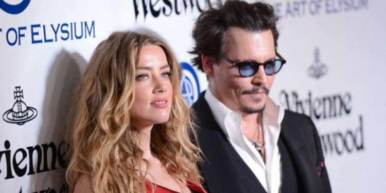 Amber Heard Johnny Depp Petisi