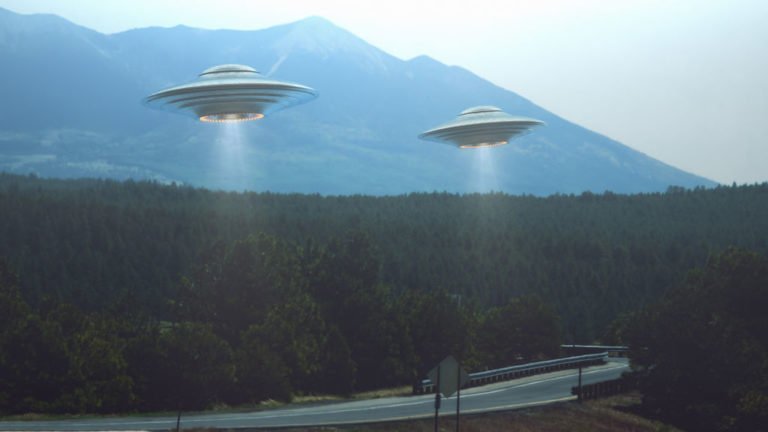 Sempat Heboh Dikira Invasi UFO, Ternyata Satelit SpaceX Elon Musk