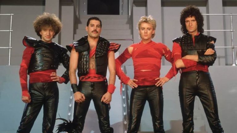 30 Lagu Super Duper Keren Dari Queen