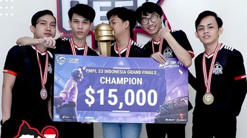 Geek Fam Juara Pmpl Id S3