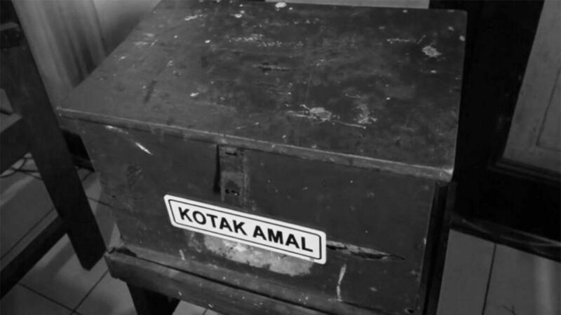 Dua Bocah Curi Kotak Amal