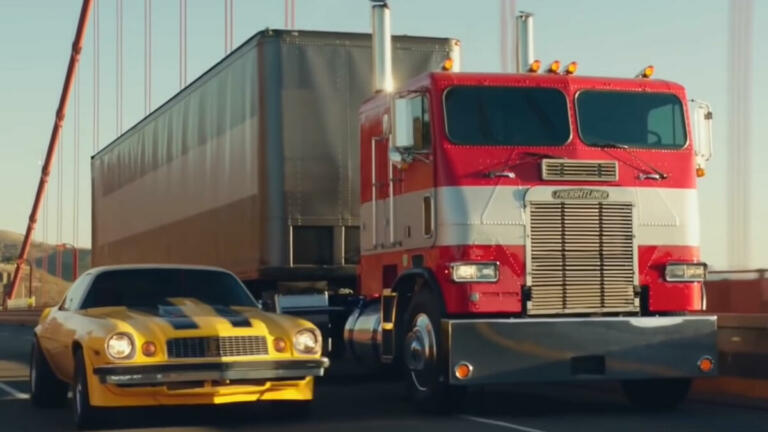 Foto Set Terbaru Transformers 7 Tampilkan Optimus Prime dan Bumblebee