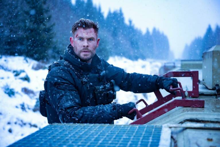 Chris Hemsworth Bagikan Video dari Lokasi Syuting Extraction 2