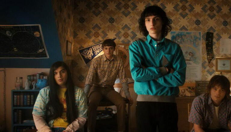 Mengapa Stranger Things Season 4 Terbagi Menjadi 2 Bagian?