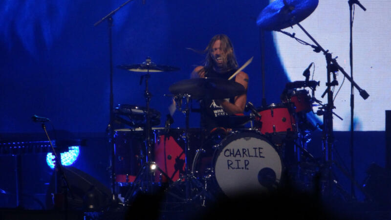 Foo Fighter's Taylor Hawkins | Optimagazine