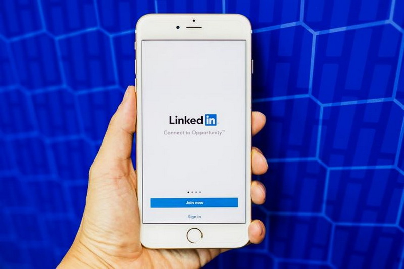 linkedin blokir kominfo