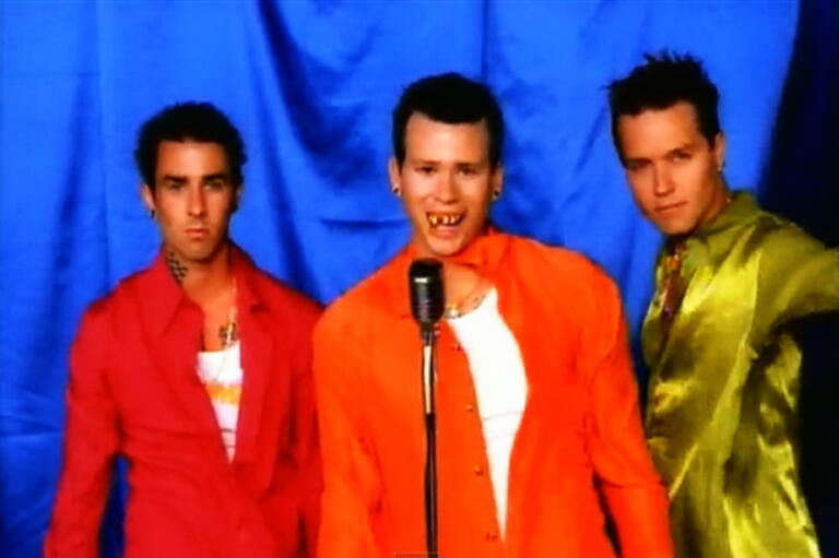 Lirik Lagu All The Small Thing, Hit Besar Blink-182