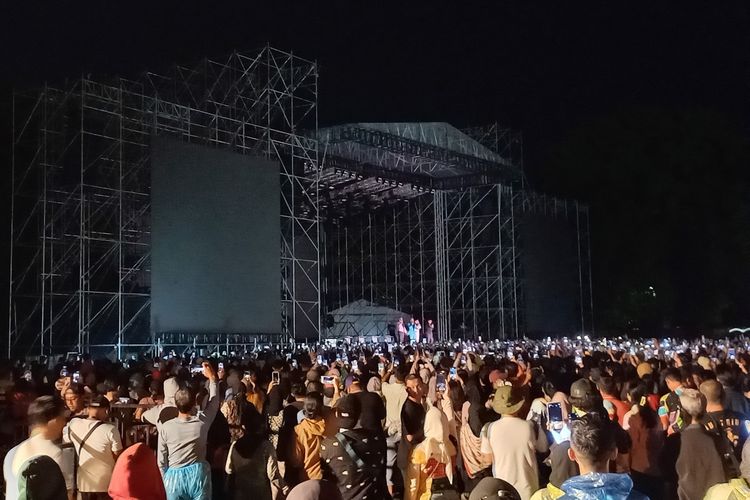 Kompas Yogyakarta Konser Westlife Prambanan 2022