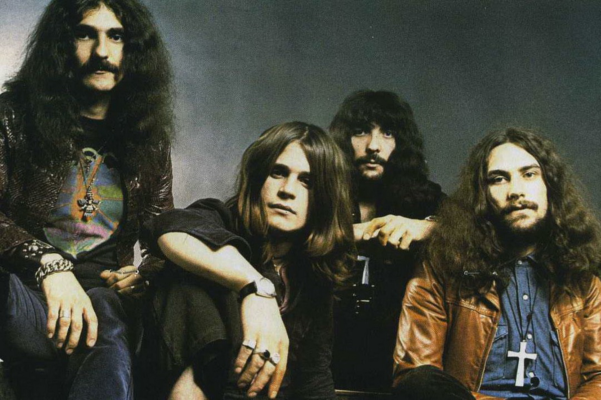 Lirik Lagu War Pigs, Lagu Black Sabbath Yang Komersil
